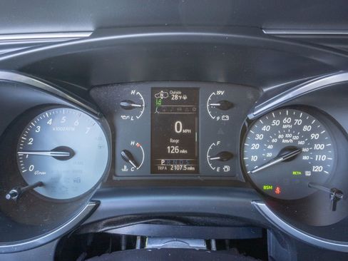 Used 2018 Toyota Sequoia Platinum image 13