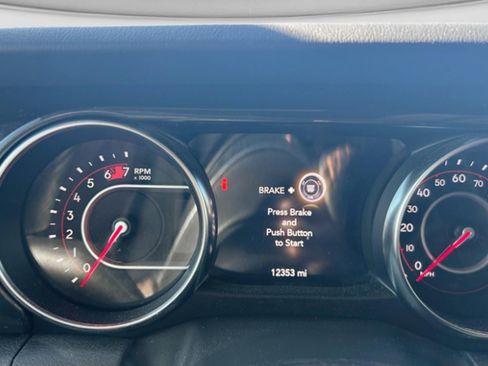 Used 2022 Jeep Wrangler Unlimited Rubicon w/ Xtreme Recon 35" Tire Package image 14