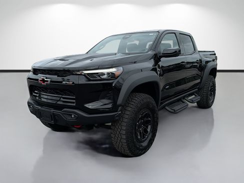 Used 2024 Chevrolet Colorado ZR2 w/ ZR2 Bison Edition AWD/4WD image 7