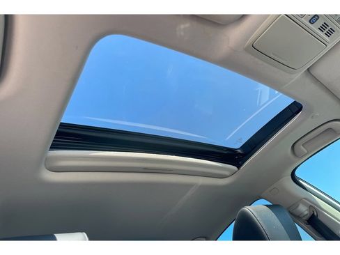Used 2018 Honda Accord Touring image 19