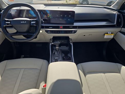New 2026 Kia Sorento S FWD image 12