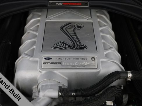 Used 2022 Ford Mustang Shelby GT500 w/ Carbon Fiber Track Pack RWD image 6