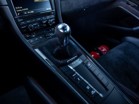 Used 2016 Porsche Cayman GT4 RWD image 31