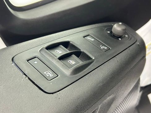 Used 2025 RAM ProMaster 2500 w/ Convenience Group FWD image 30