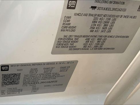 Used 2024 GMC Sierra 1500 AT4 w/ Technology Package AWD/4WD image 34