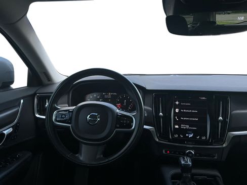 Used 2018 Volvo V90 T5 Cross Country w/ Convenience Package AWD/4WD image 10