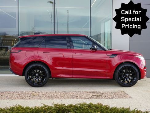 New 2025 Land Rover Range Rover Sport Dynamic SE AWD/4WD image 7