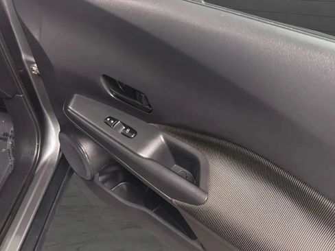 Used 2020 Nissan Kicks S FWD image 18
