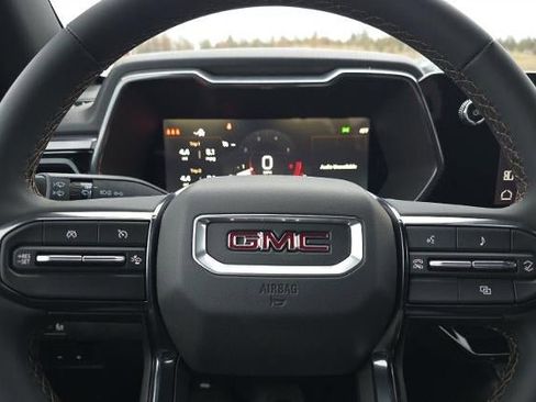 New 2026 GMC Canyon AT4 AWD/4WD image 25