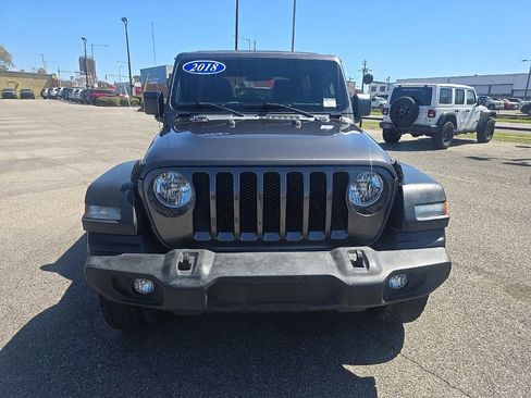 Used 2018 Jeep Wrangler Unlimited Sport S image 8
