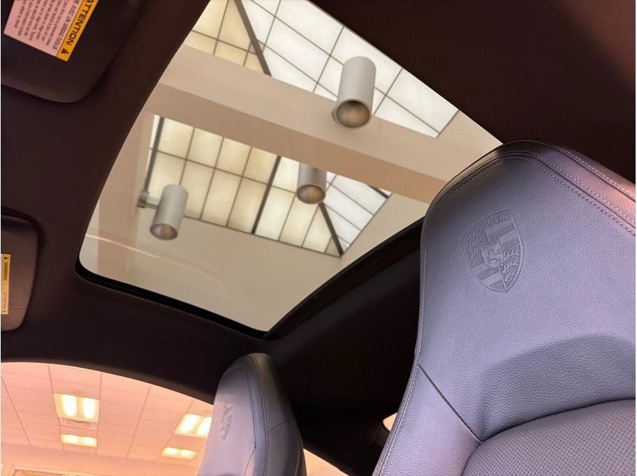Used 2020 Porsche 911 Carrera image 25