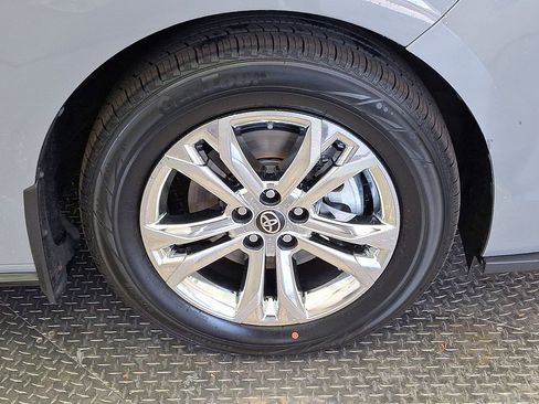 Certified 2023 Toyota Sienna XSE w/ XSE Plus Package AWD/4WD image 27