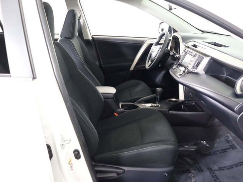 Used 2015 Toyota RAV4 XLE image 28