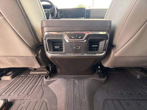 Used 2026 GMC Sierra 1500 SLT AWD/4WD image 14