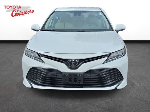 Used 2020 Toyota Camry LE w/ Convenience Package FWD image 2