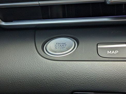 New 2024 Hyundai Elantra SEL image 23