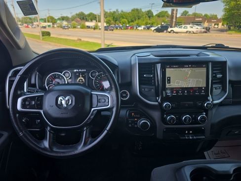Used 2020 RAM 1500 Big Horn AWD/4WD image 11