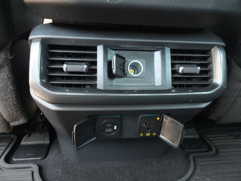 Used 2023 Ford F150 Lariat AWD/4WD image 17