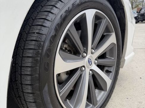 Used 2019 Subaru Legacy 3.6R Limited AWD/4WD image 9