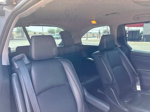 Used 2023 Honda Odyssey Touring image 17