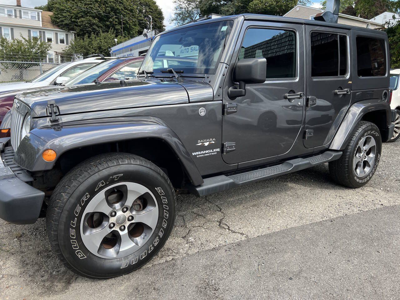 Used 2017 Jeep Wrangler Unlimited Sahara w/ Connectivity Group AWD/4WD image 1