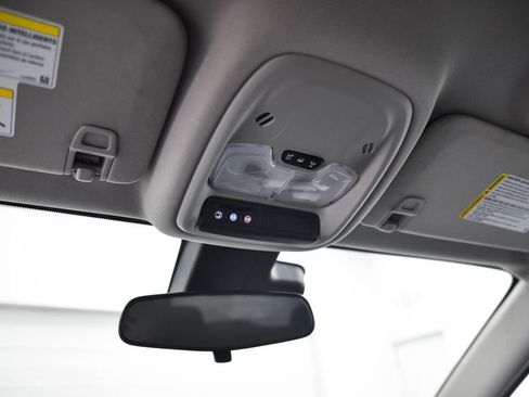 Used 2022 Buick Encore GX Select image 18