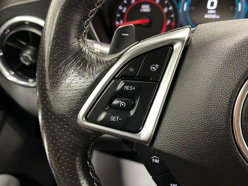 Used 2018 Chevrolet Camaro LT RWD image 6