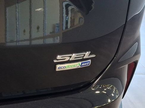 Used 2019 Ford Edge SEL w/ Equipment Group 201A AWD/4WD image 34