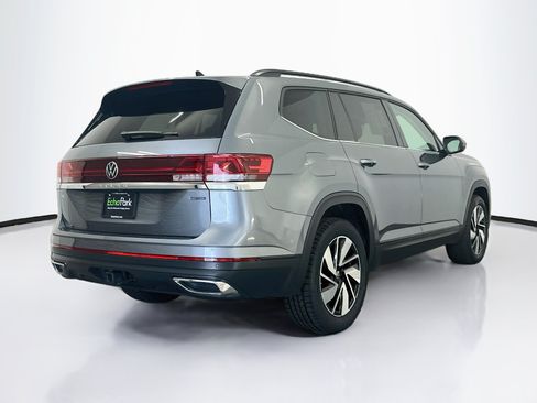 Used 2025 Volkswagen Atlas SE AWD/4WD image 9