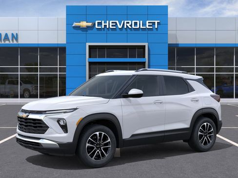 New 2026 Chevrolet TrailBlazer LT image 2