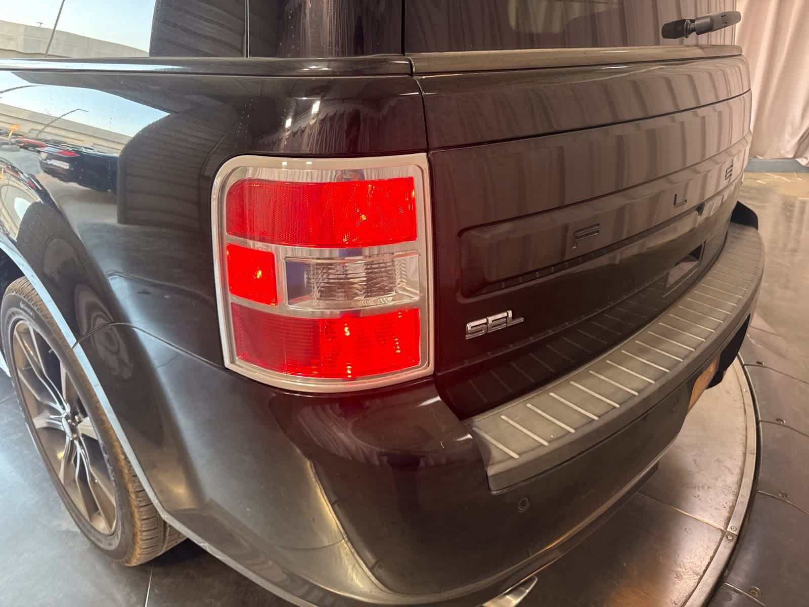Used 2018 Ford Flex SEL w/ Equipment Group 202A FWD image 10