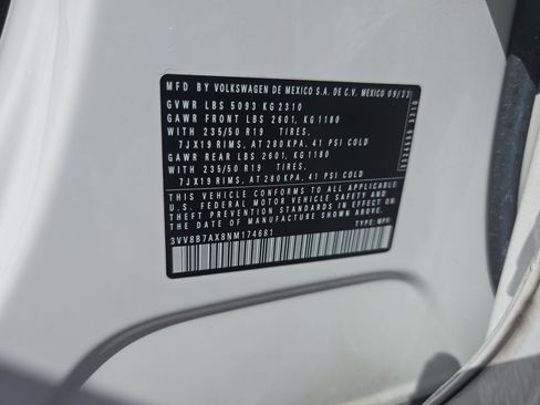 Used 2022 Volkswagen Tiguan SE R-Line AWD/4WD image 36