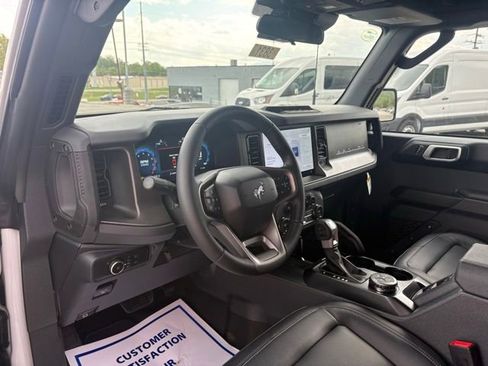 New 2026 Ford Bronco Badlands image 4