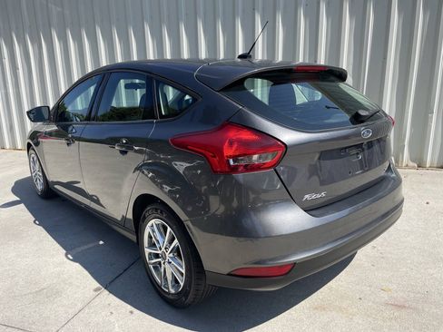 Used 2018 Ford Focus SE FWD image 5