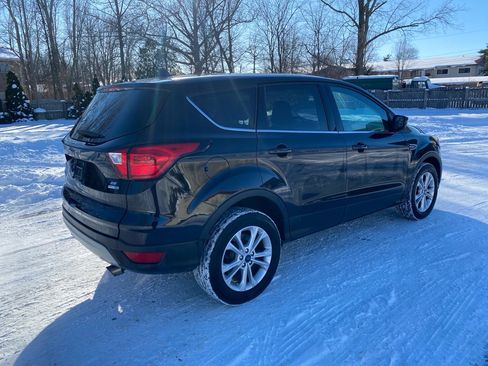 Used 2019 Ford Escape SE image 5