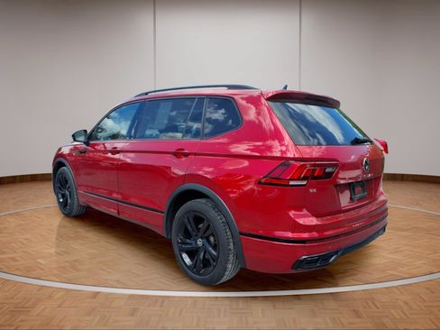 Used 2024 Volkswagen Tiguan SE R-Line FWD image 4