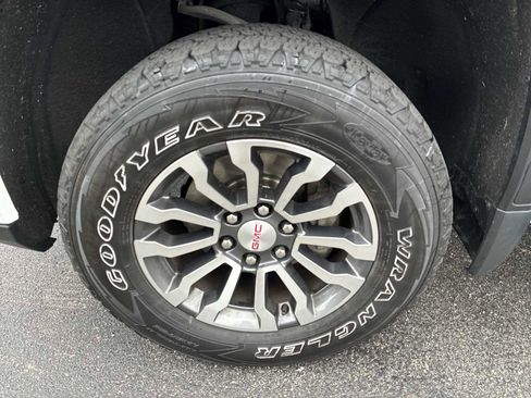 Used 2022 GMC Sierra 1500 AT4 image 33