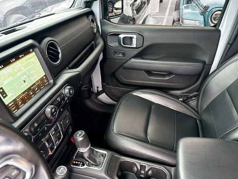 Used 2022 Jeep Wrangler Unlimited Sahara image 26
