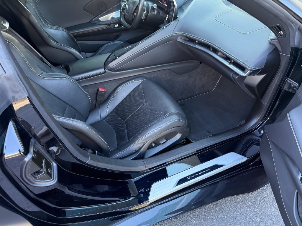 Used 2022 Chevrolet Corvette Stingray Coupe w/ Battery Protection Package RWD image 34