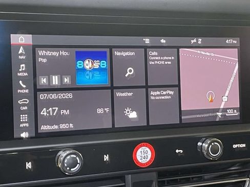 Certified 2026 Porsche Macan AWD/4WD image 28