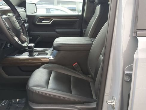 Used 2025 Chevrolet Silverado 1500 RST w/ Convenience Package II image 16