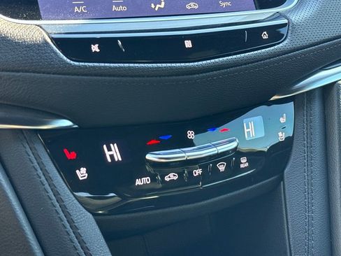 Certified 2021 Cadillac XT5 Premium Luxury image 10