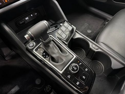 Certified 2025 Kia Sportage EX AWD/4WD image 25