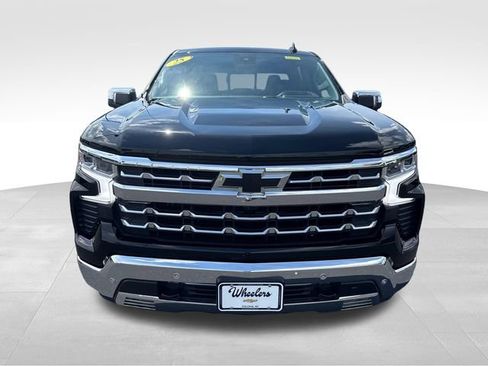 Used 2025 Chevrolet Silverado 1500 LTZ AWD/4WD image 8
