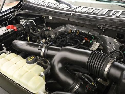Used 2021 Ford Expedition XLT AWD/4WD image 11