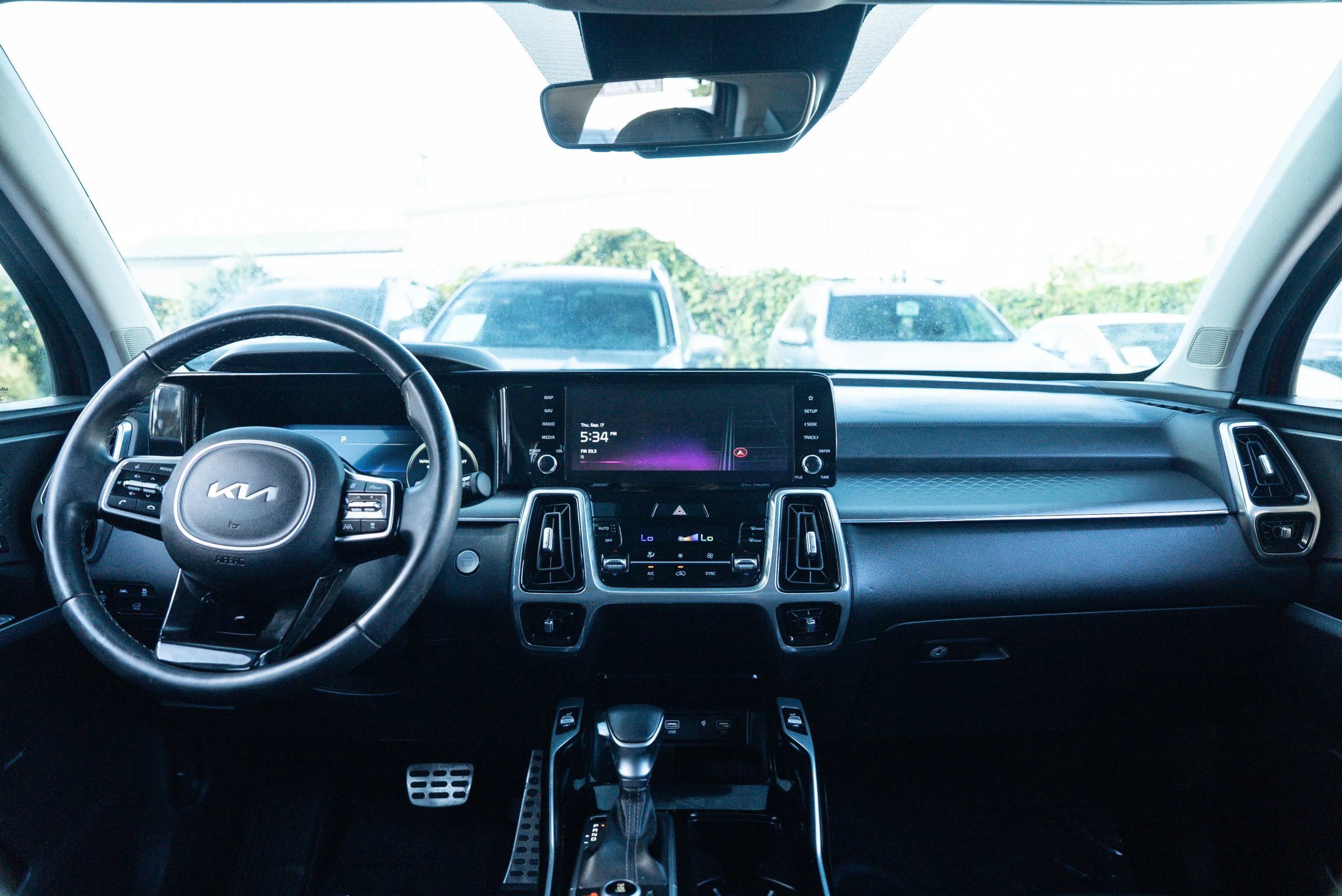 Used 2023 Kia Sorento SX AWD/4WD image 19