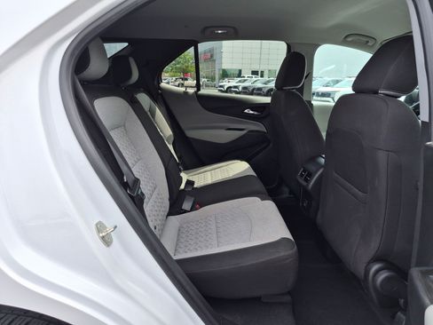 Used 2022 Chevrolet Equinox LS w/ LS Convenience Package AWD/4WD image 30