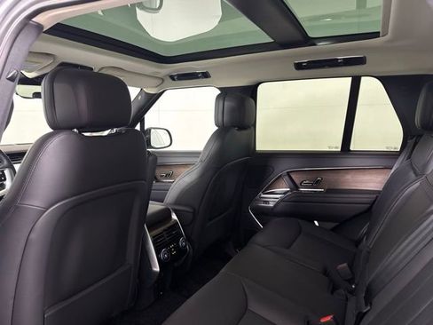 New 2025 Land Rover Range Rover SE image 22