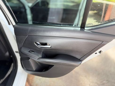 Used 2021 Nissan Sentra SV w/ Trunk Package FWD image 16