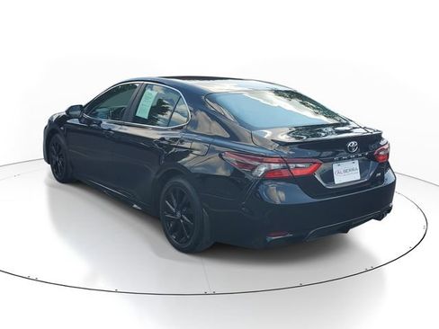Used 2024 Toyota Camry SE FWD image 3